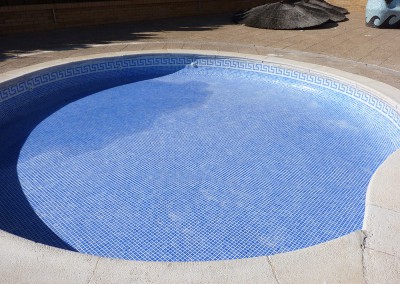 Reparacion y sustitucion de gresite de piscinas en castellón y Benicassim