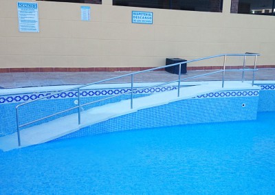 Reparación y construcción escaleras para piscinas en Castellón y Benicassim